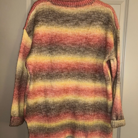 Stripped turtleneck sweater - Picture 2 of 3